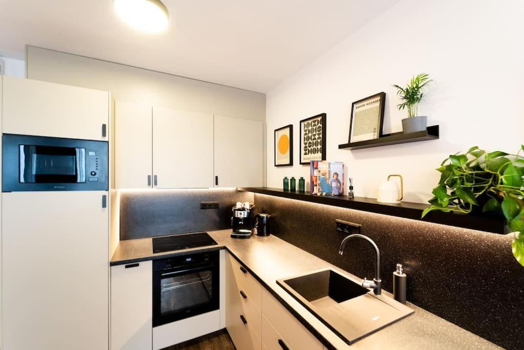 Gold Garden Terrace Apartment Brno Exterior photo
